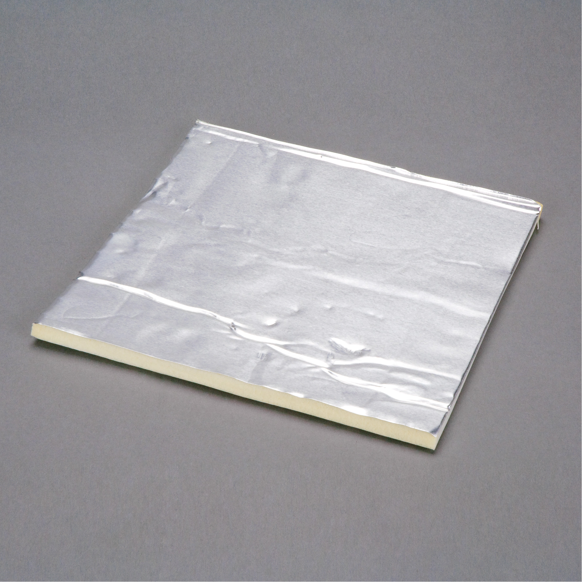 Feuille d'amortissement en mousse et aluminium, Standard, Épaisseur 1/4", 48" lo x 18" la