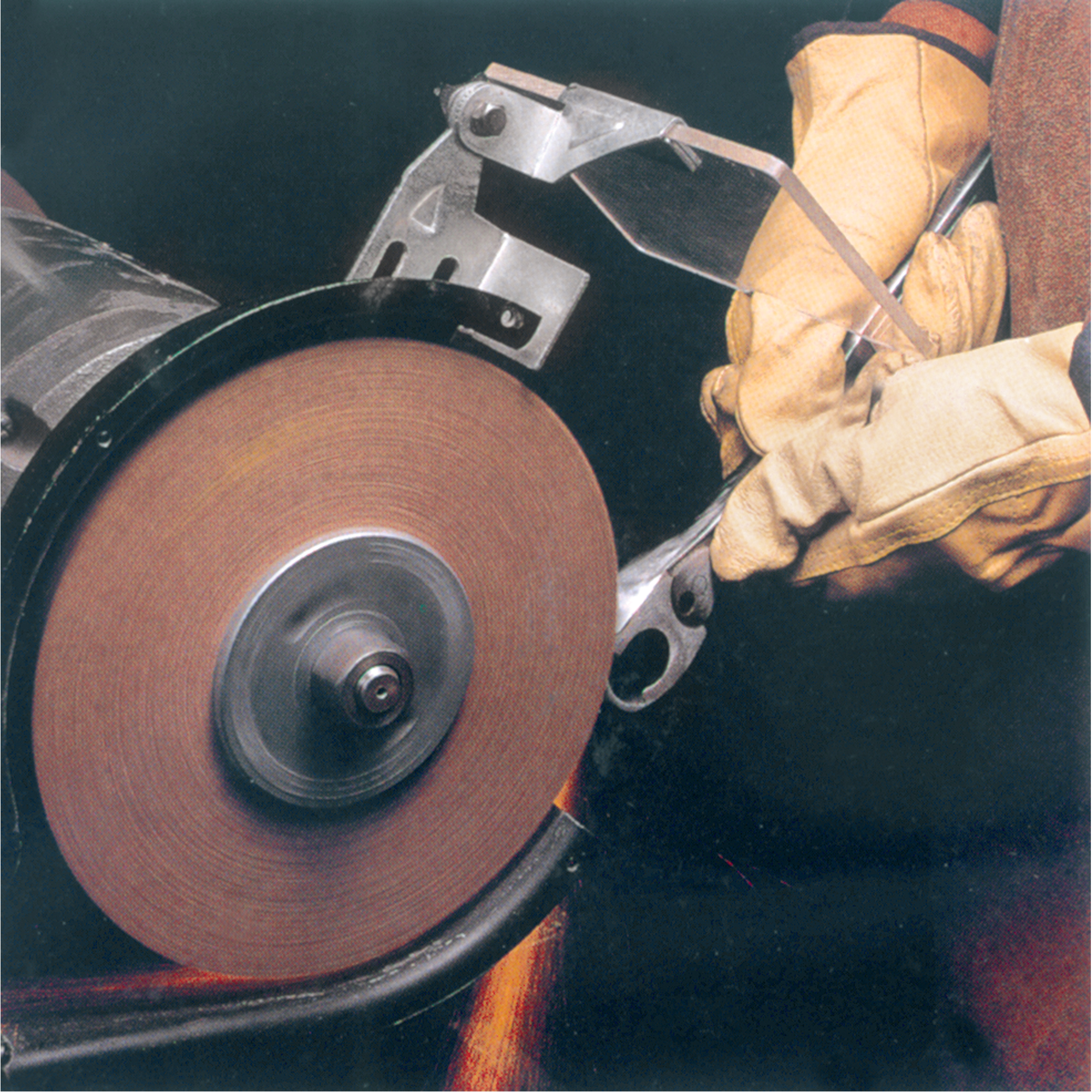 Meules d'abrasion & de polissage Scotch-briteMC, 6" dia. x 1" la, Arbre 1", Oxyde d'aluminium