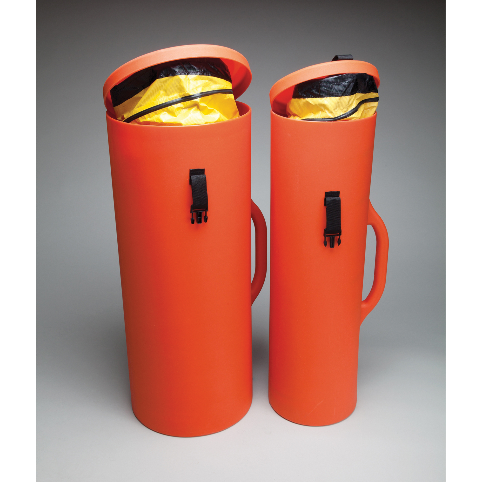 Contenants en plastique pour entreposage de conduit