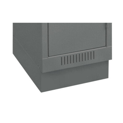 Base en retrait pour casiers économiques Clean LineMC, 1 Blocs, 4" lo x 12" la x 18" p, Acier
