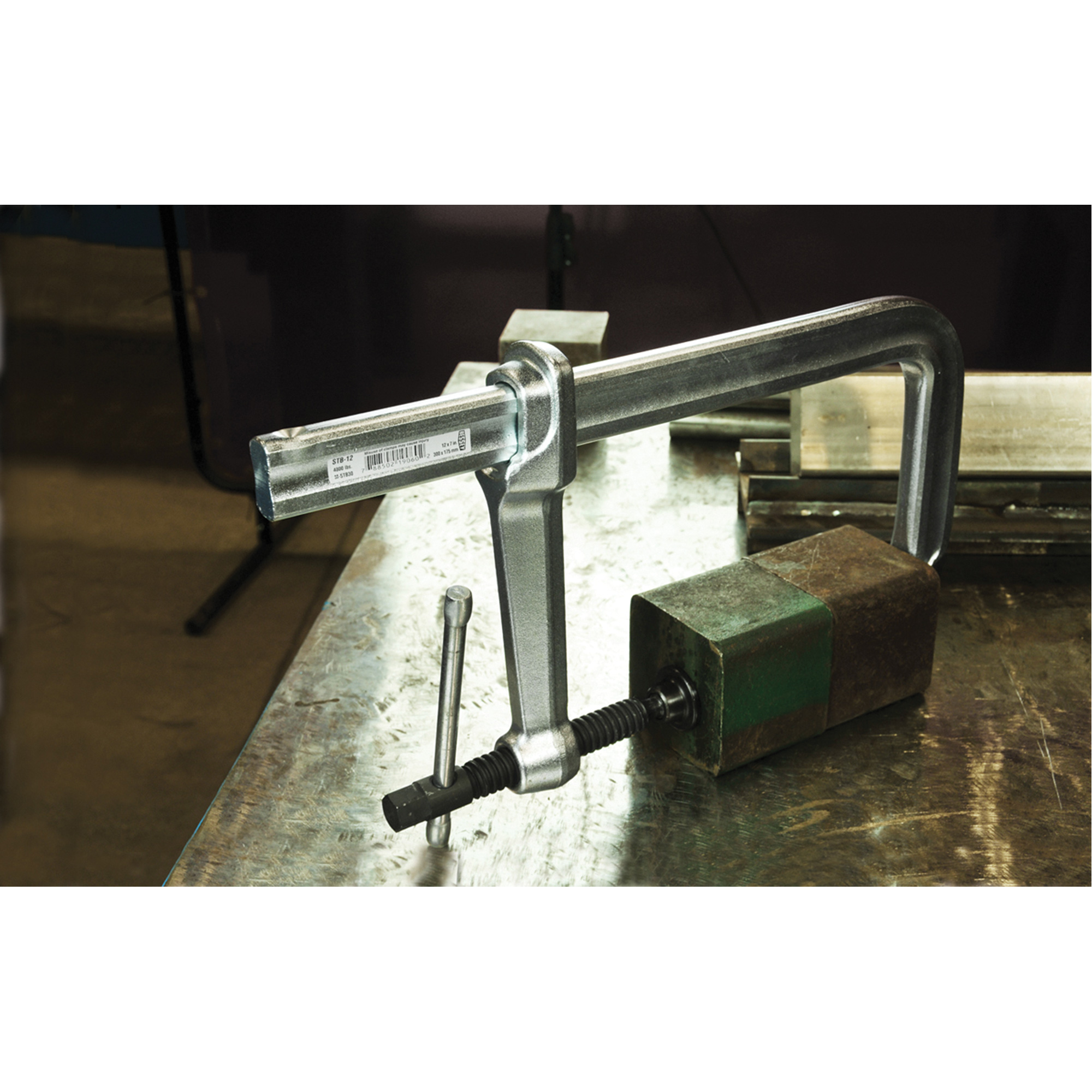 Serre-joint à coulisse robuste entièrement en acier, 12" (305 mm) capacité, 7" (178 mm) profondeur – Image 3