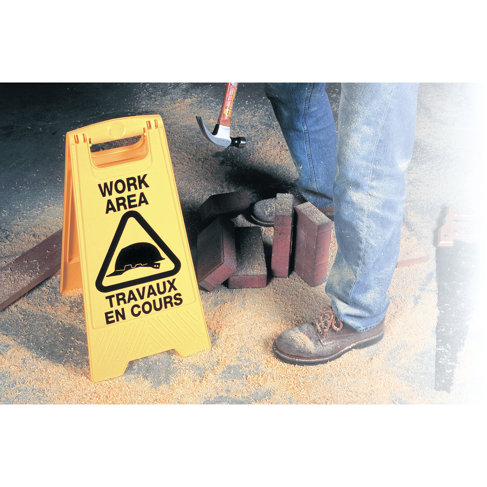 Enseigne de sécurité "Work Area/Travaux en Cours", Bilingue avec pictogramme