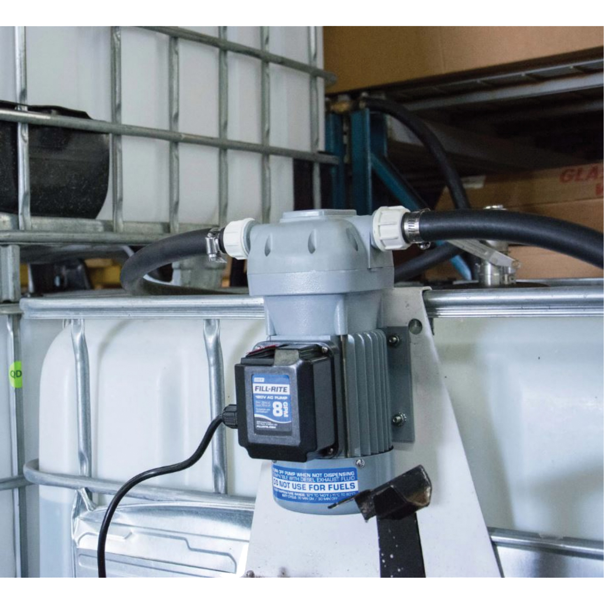 Pompe de transfert de fluide d'échappement diesel (DEF) 115 V CA avec support pour cuve GRV et pistolet – Image 3