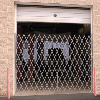 Barrières de sécurité galvanisées repliables, Repliable simple fixe, 10' lo x 6' 6" h déployé