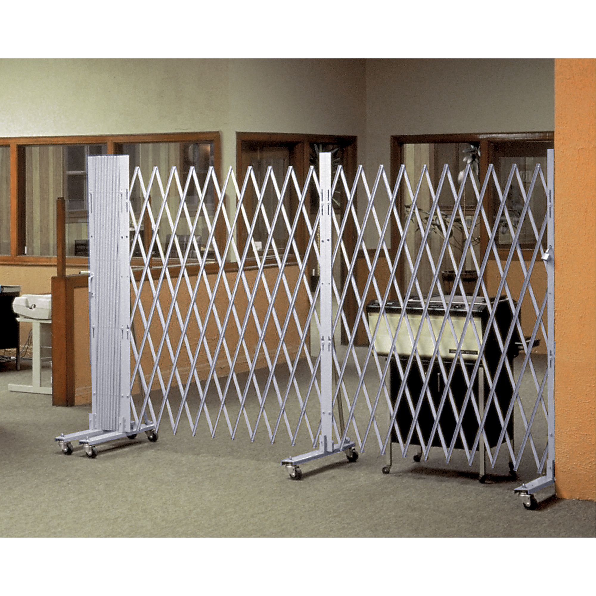 Barrières extensibles portatives, Emboîtables, 144" lo x h, Argent