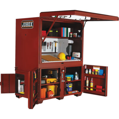 Coffre de chantier et surface de travail sur le terrain, 63" la x 42" p x 80" h, Acier, Rouge