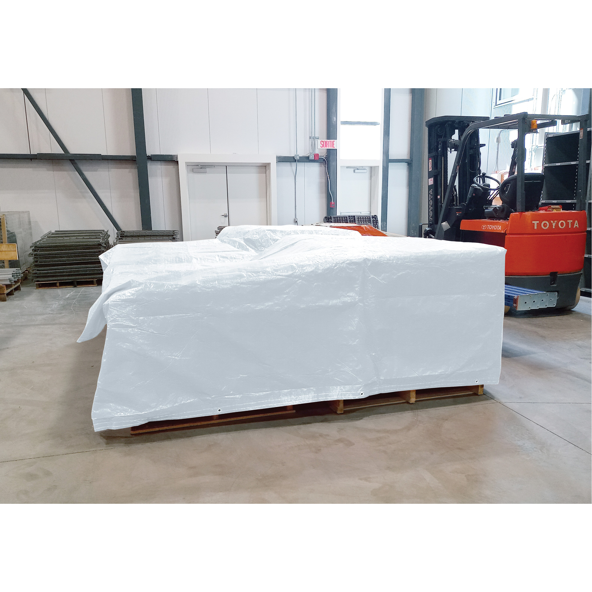 Bâche isolée, Polyéthylène, Blanc, 20' x 12' x 8 mils – Image 3