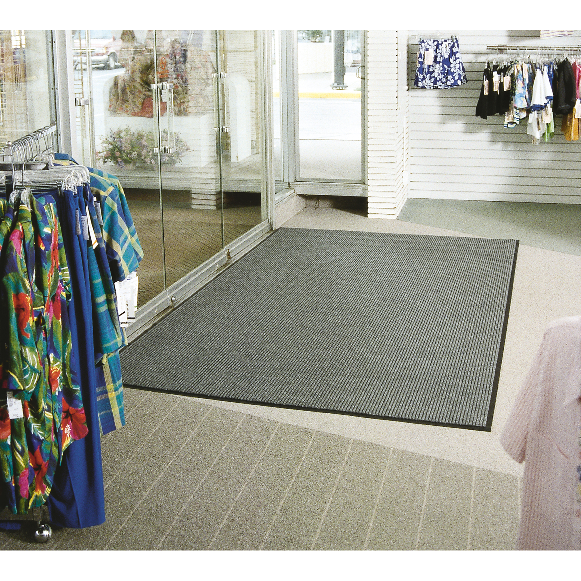 Tapis Needle-RibMC, Grattoir/Essuie-pieds, 3' x 4' x 5/16", Charbon