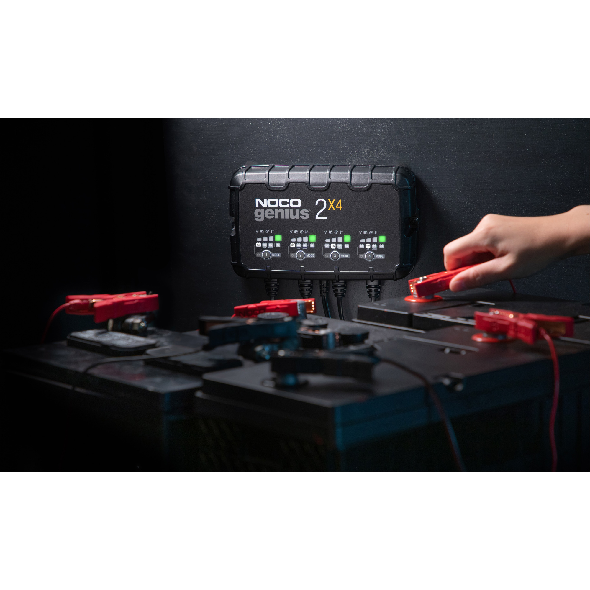 Chargeur de batterie 4 sorties de 8 A GeniusMD 2X4MC – Image 3