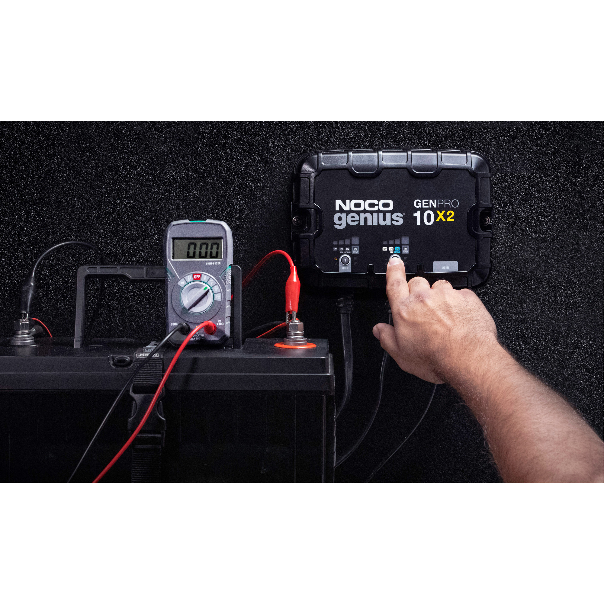 Chargeur de batterie embarqué à 2 sorties de 20 ampères GenPro10X2 GeniusMD – Image 3