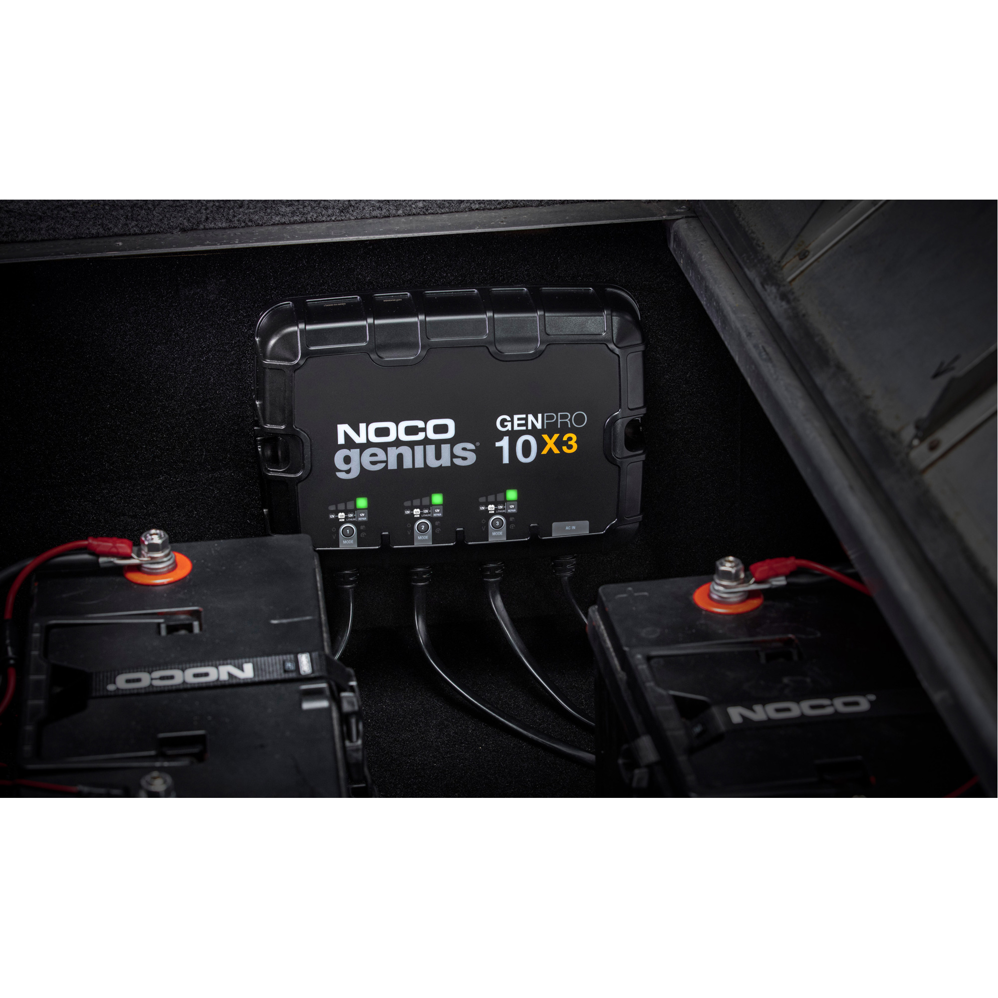 Chargeur de batterie embarqué à 3 sorties de 30 ampères GenPro10X3 GeniusMD – Image 2