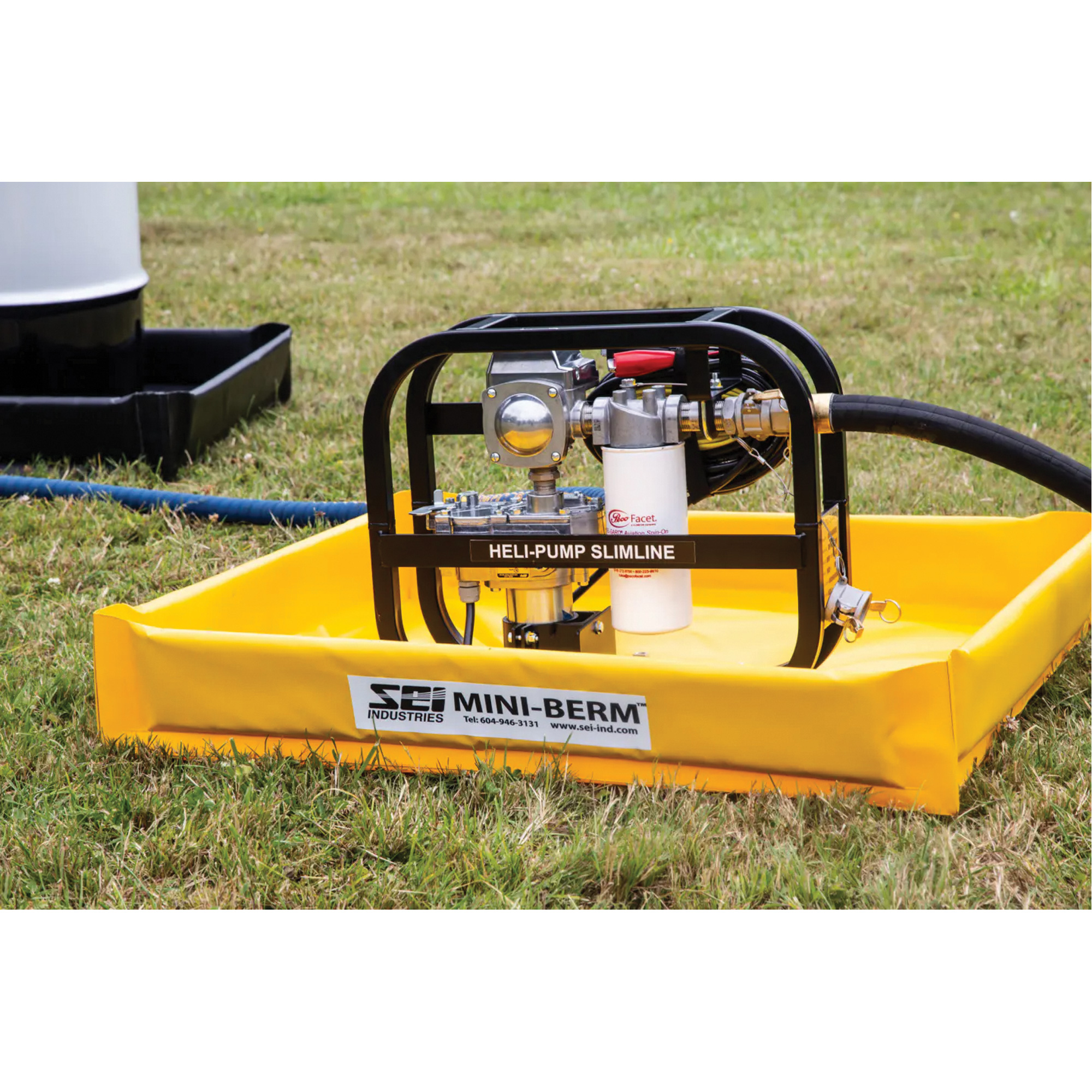 Berme de confinement compacte Mini-Berm en PVC jaune, Capacité 10 gal. US, 2' la x 2' lo x 4" h