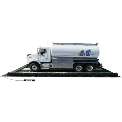Berme de confinement secondaire pour véhicules Ride-Side BermMC, Capacité 7500 gal. US, 20' la x 40' lo x 15" h, Support en L