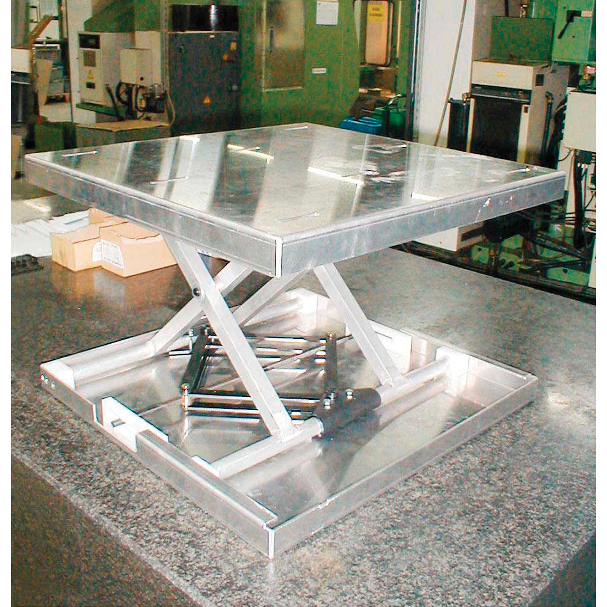 Dessus de table élévatrice à ciseaux Lift-ToolMC, 23" lo x 22" la, Aluminium, Capacité 300 lb