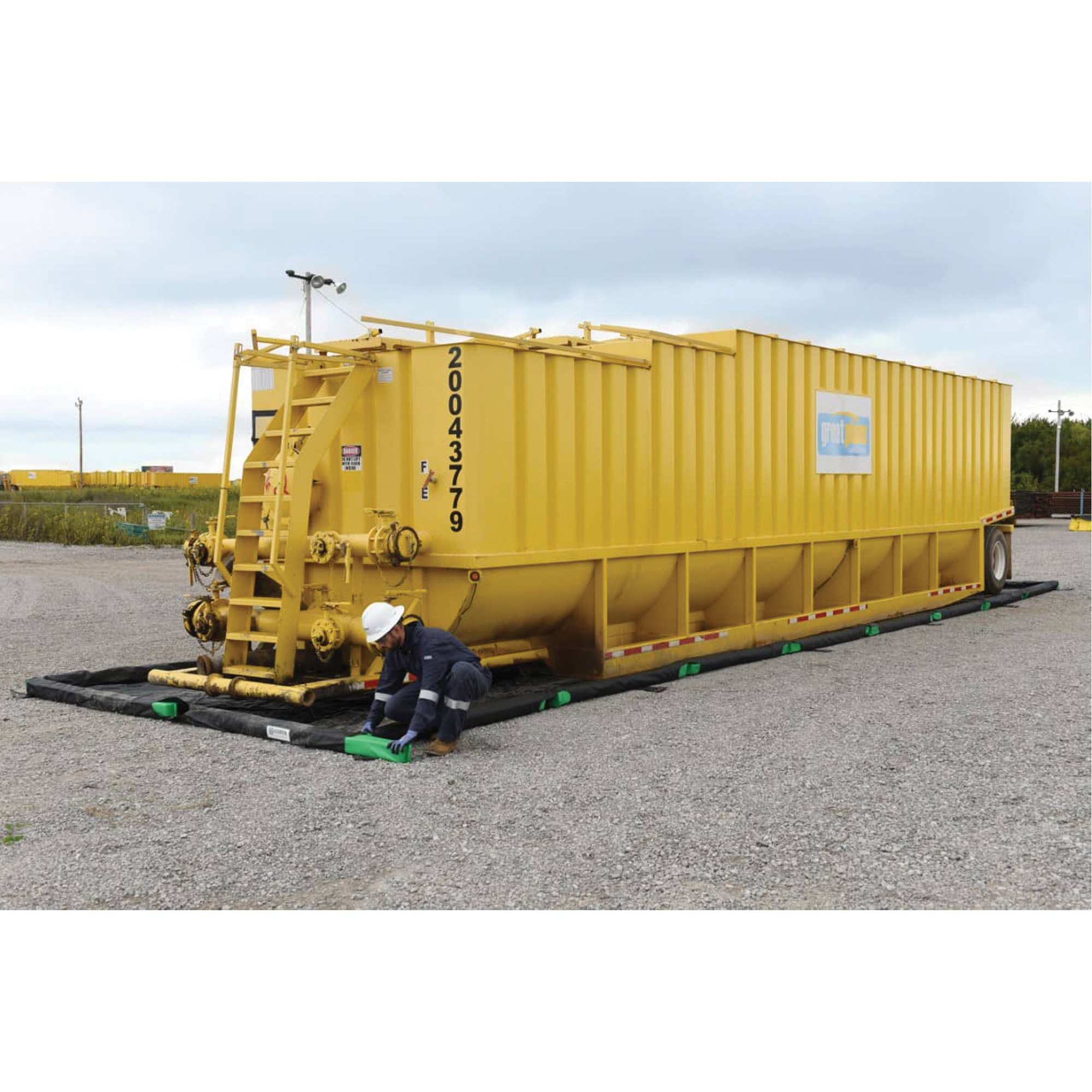 Berme Plus Ultra-Containment BermMD, Capacité 39 gal. US, 4' la x 4' lo x 0,3" h, Paroi en mousse