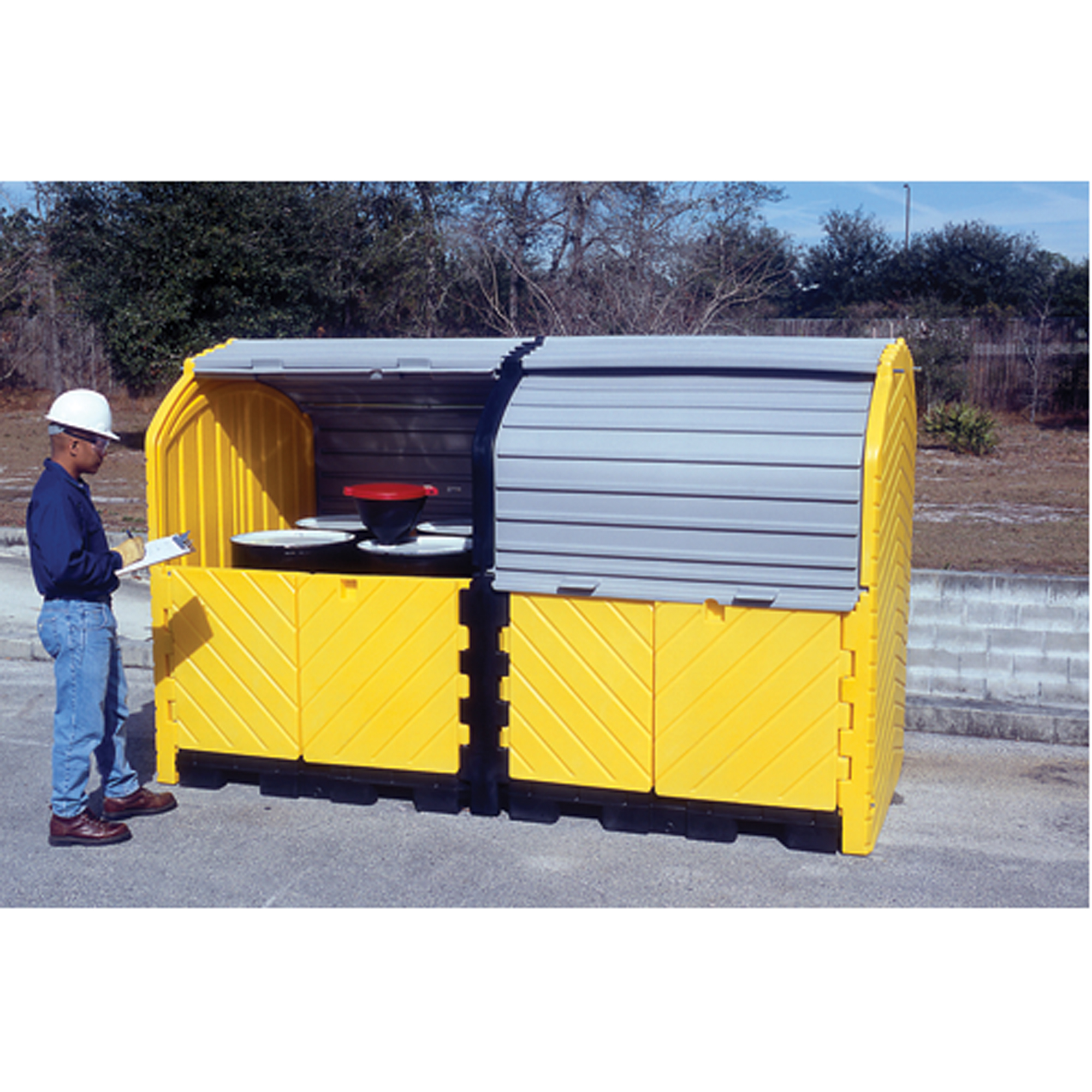 Palettes Ultra HardTop PlusMD with drain, 126" lo x 62" la x 79" h, Capacité de charge 18 000 lb