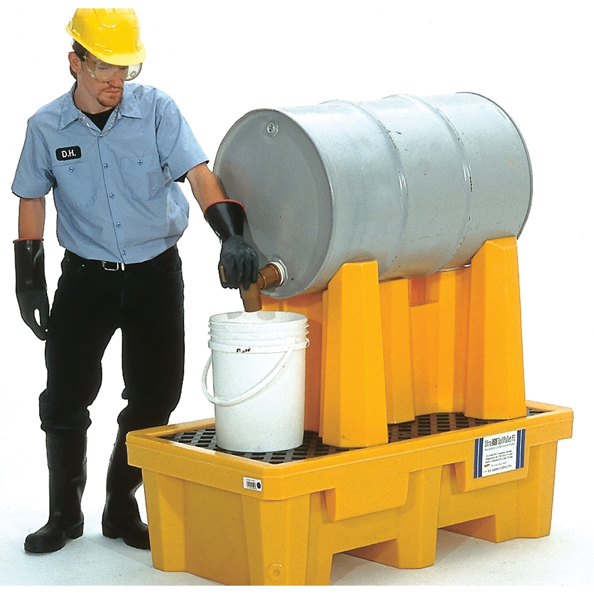 Système de confinement Ultra-Drum pour 1 baril avec drain, 52" lo x 29" la x 49,5" ha, 750 gal. US Capacité